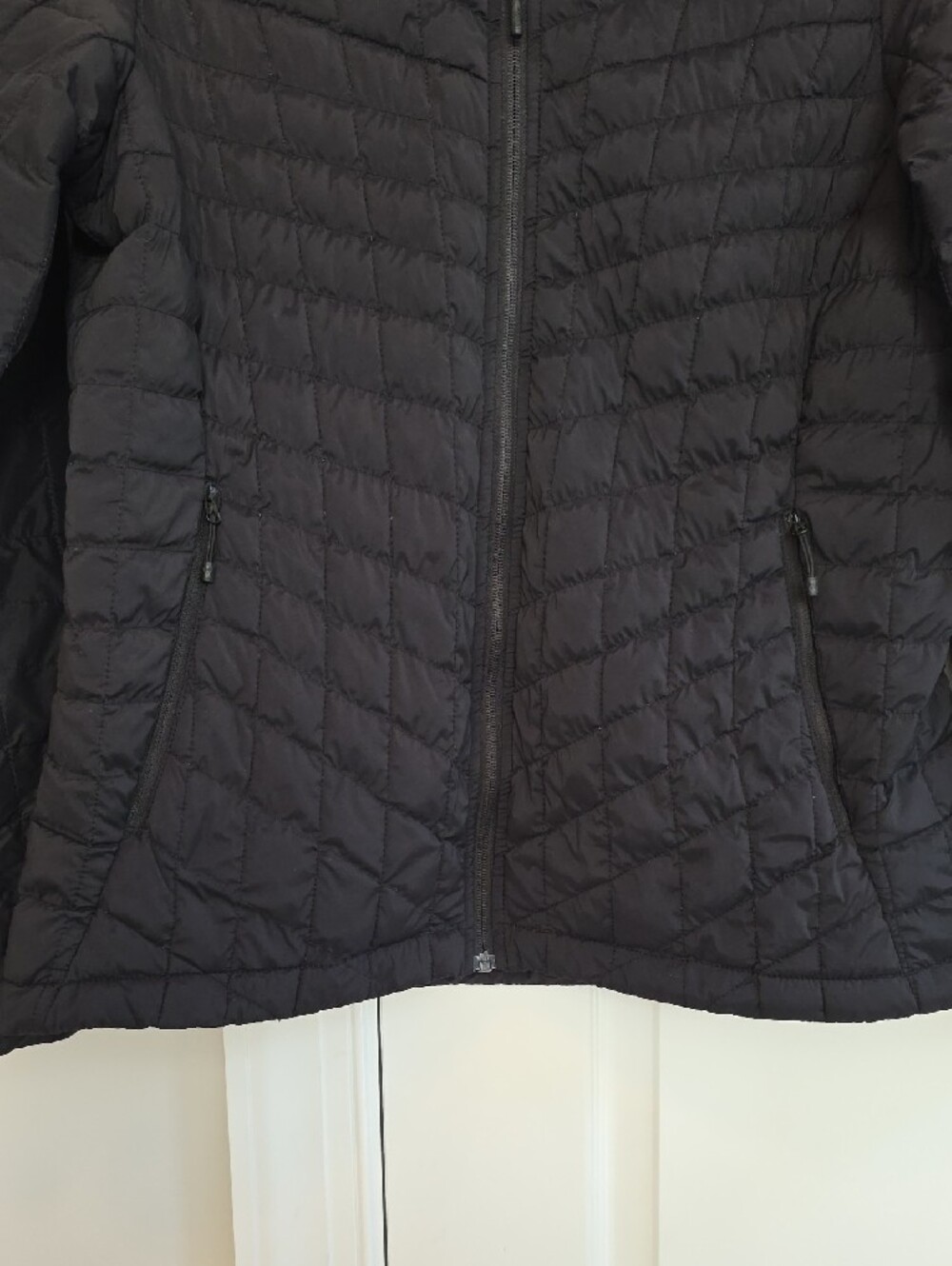 The North Face Women's Black Thermoball Jacket XL - Picture 3 of 9